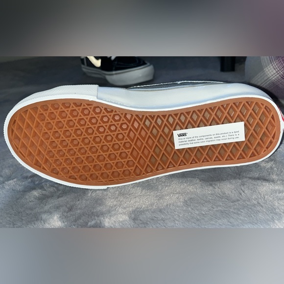 Brand new vans SK8-HI tops - Picture 3 of 5